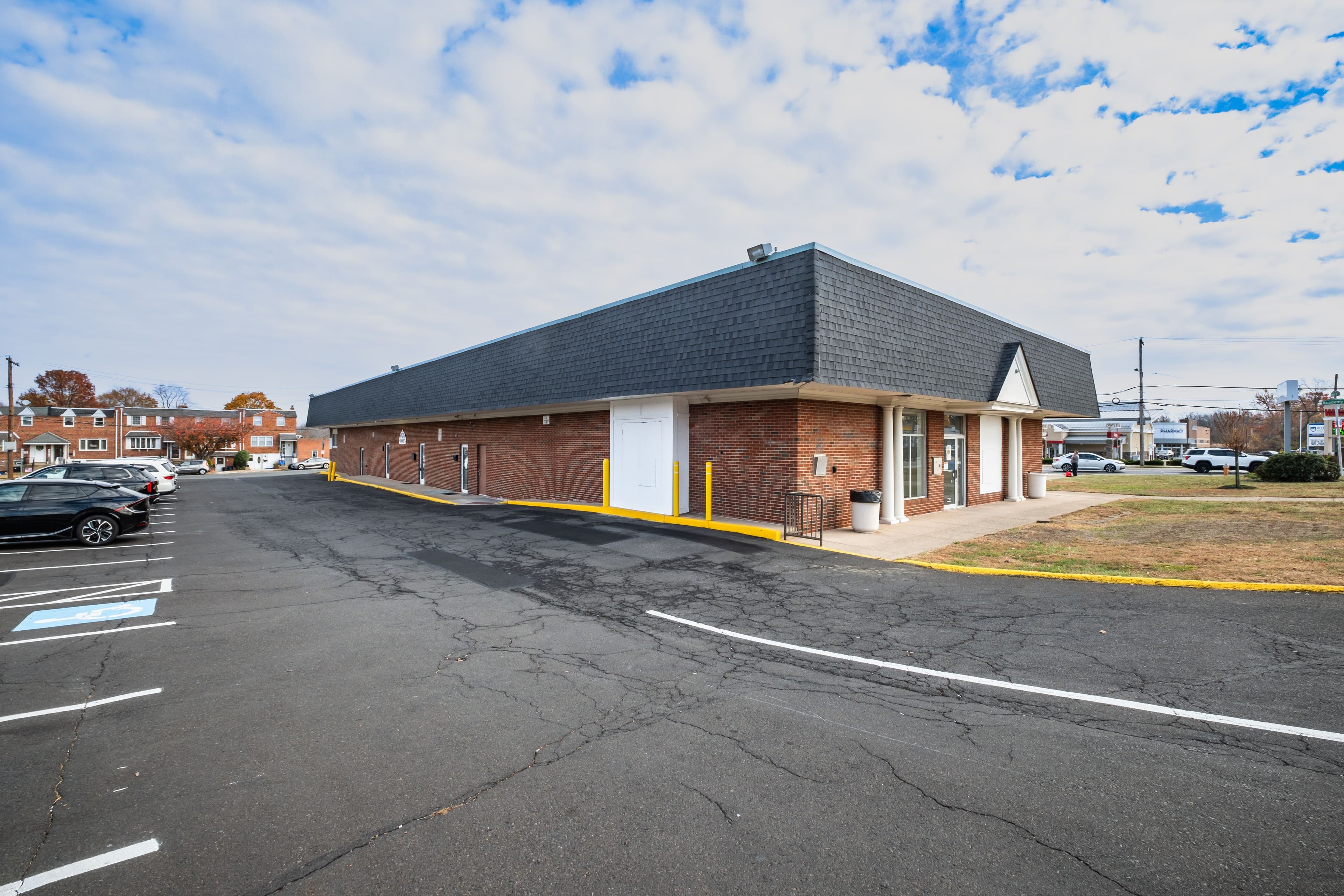 Parkwood Commons - Image 5