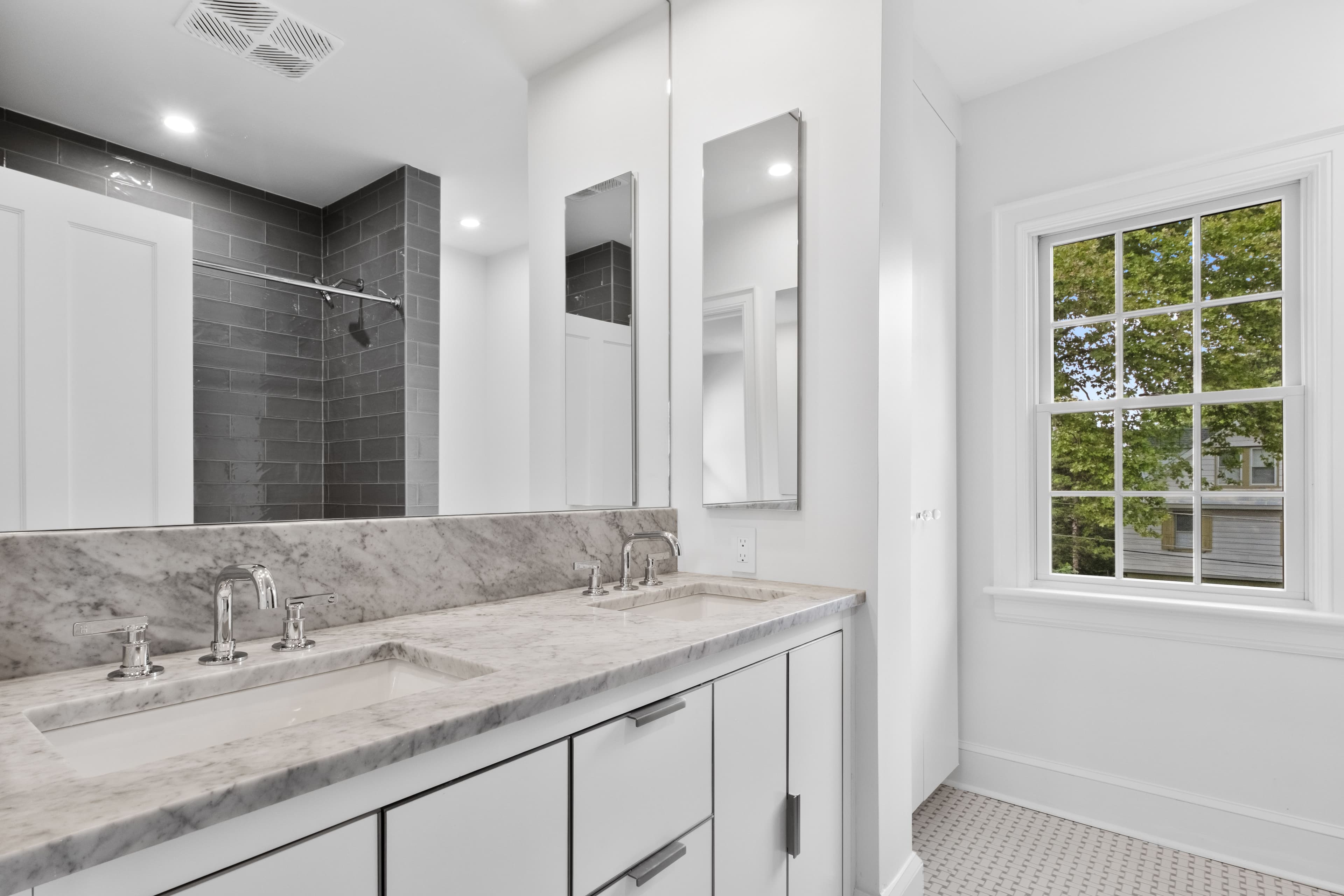 Bellaire Avenue - Image 10